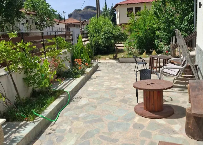 Paradise Of Meteora B *